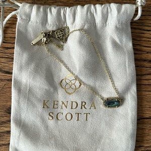 Kendra Scott necklace